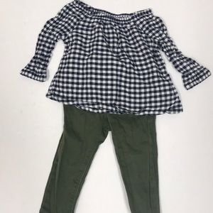 Old Navy gingham top and olive jeggings